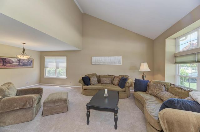 1216 Churchill Road, Bartlett, IL 60103