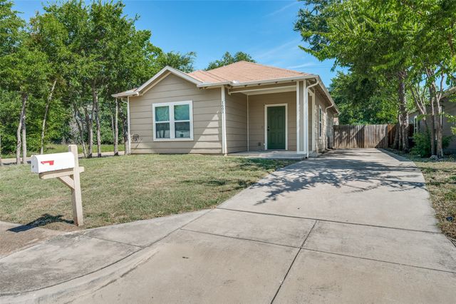 1601 E Leuda Street, Fort Worth, TX 76104