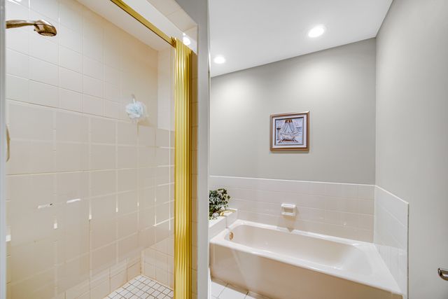 1024 Trillium Trail, West Chicago, IL 60185