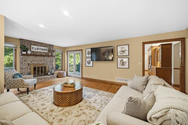 1024 Trillium Trail, West Chicago, IL 60185