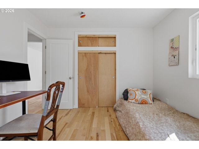 9714 N VAN HOUTEN Ave, Portland, OR 97203