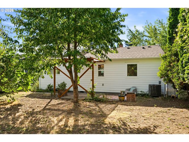 9714 N VAN HOUTEN Ave, Portland, OR 97203