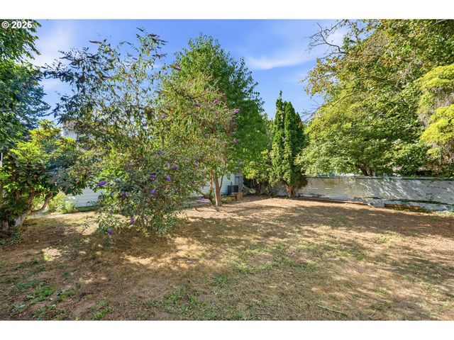 9714 N VAN HOUTEN Ave, Portland, OR 97203