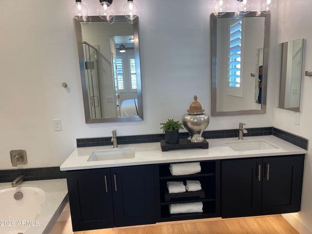 9972 W AVALON Drive, Avondale, AZ 85392