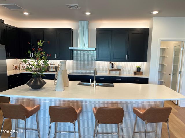 9972 W AVALON Drive, Avondale, AZ 85392