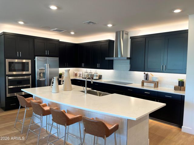 9972 W AVALON Drive, Avondale, AZ 85392