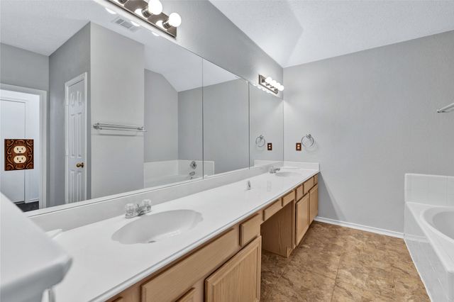 1944 Hobart Lane, Lewisville, TX 75067