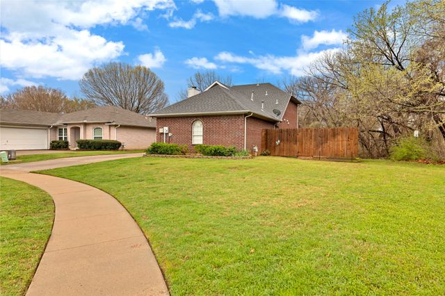 1944 Hobart Lane, Lewisville, TX 75067