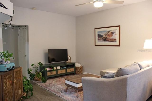 533 NW 50 BOULEVARD, Gainesville, FL 32607