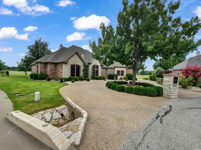 9408 Gleneagles Circle, Granbury, TX 76049
