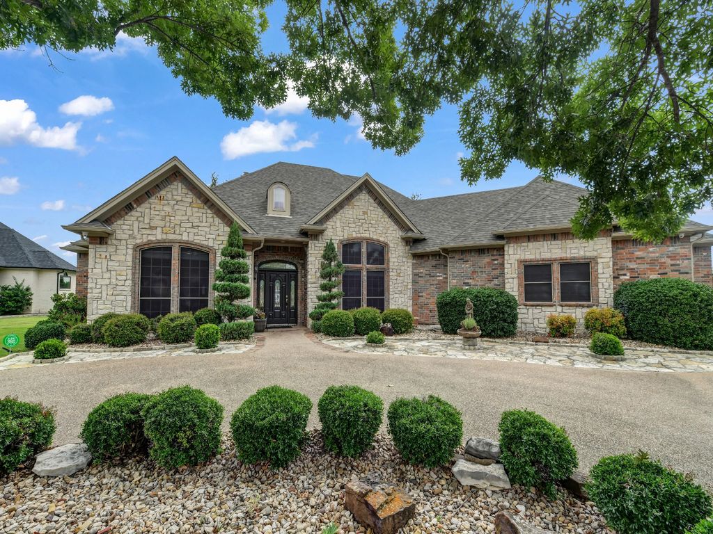 9408 Gleneagles Circle, Granbury, TX 76049