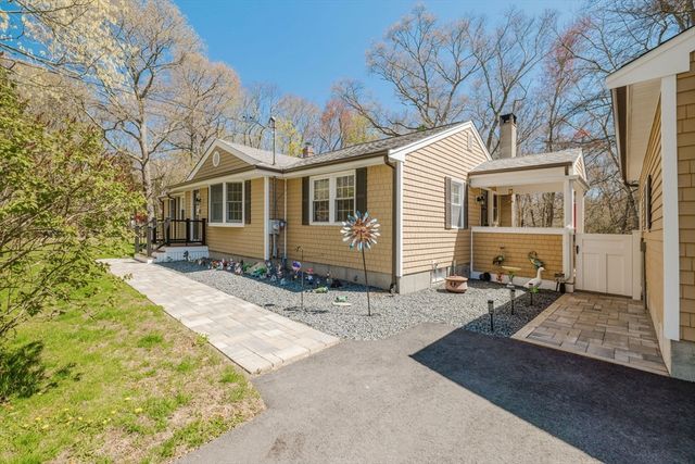 185 Moulton Street, Rehoboth, MA 02769