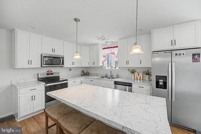 252 VALLEY VIEW CIR, York, PA 17408