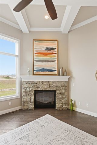 6478 Spring Creek Dr Drive, Bettendorf, IA 52722