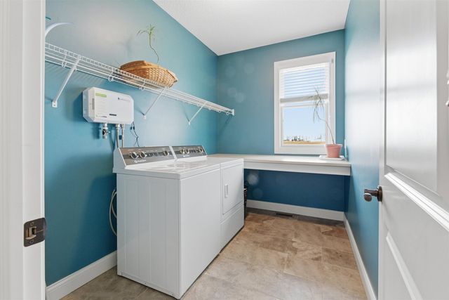 6478 Spring Creek Dr Drive, Bettendorf, IA 52722