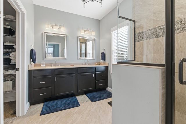 6478 Spring Creek Dr Drive, Bettendorf, IA 52722