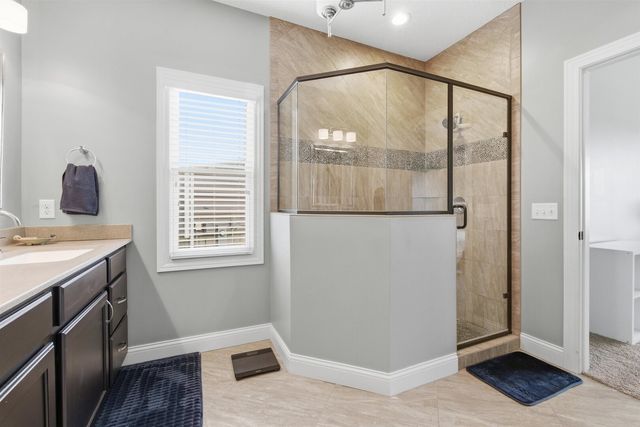 6478 Spring Creek Dr Drive, Bettendorf, IA 52722