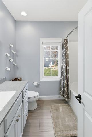 6478 Spring Creek Dr Drive, Bettendorf, IA 52722