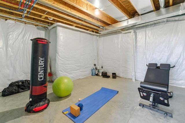 6478 Spring Creek Dr Drive, Bettendorf, IA 52722