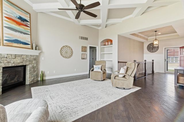 6478 Spring Creek Dr Drive, Bettendorf, IA 52722