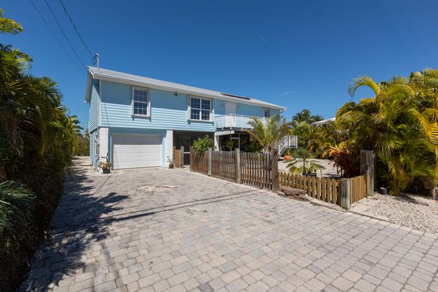 17245 Jamaica Lane, Sugarloaf Key, FL 33042