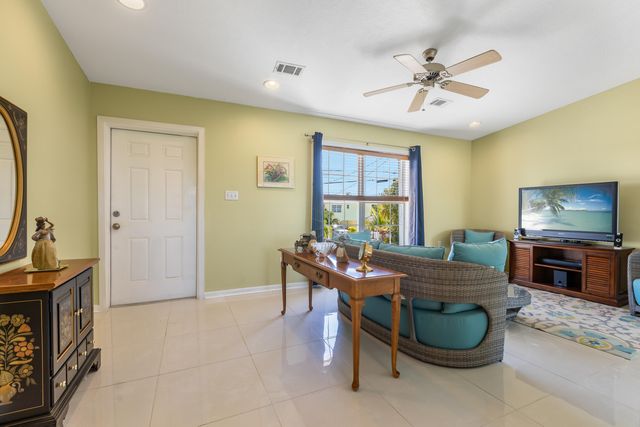 17245 Jamaica Lane, Sugarloaf Key, FL 33042