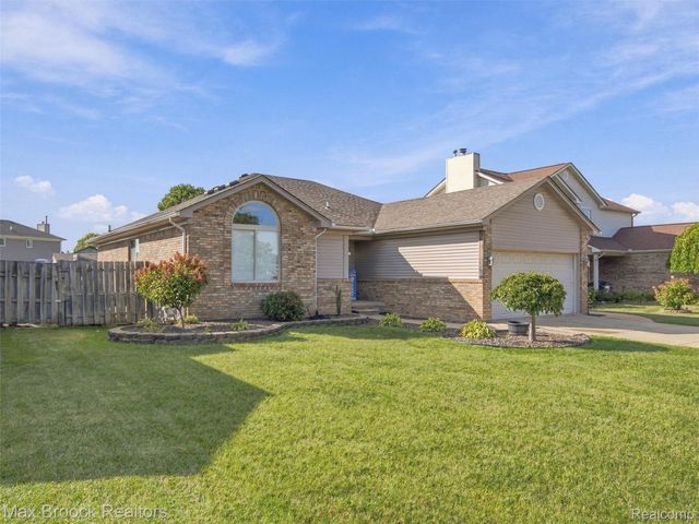 46149 Pat Street, Chesterfield Township, MI 48051