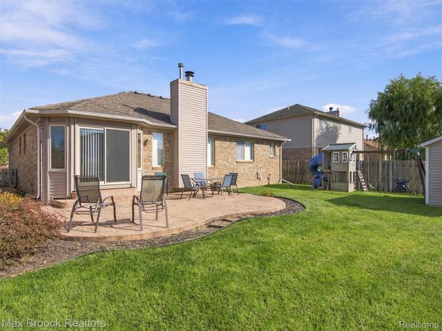 46149 Pat Street, Chesterfield Township, MI 48051