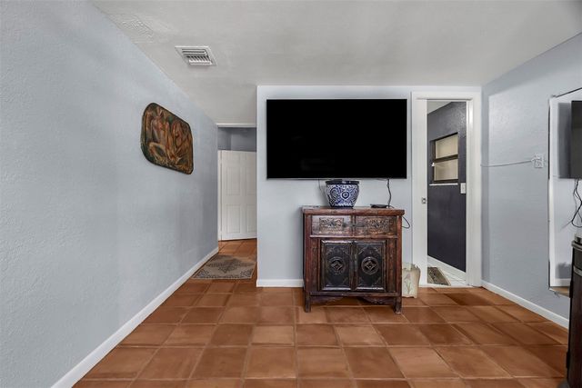 1464 NE 24th Court, Wilton Manors, FL 33305