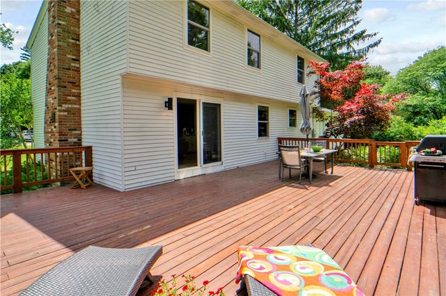 71 Brougham Drive, Penfield, NY 14526