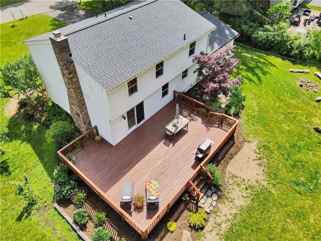 71 Brougham Drive, Penfield, NY 14526