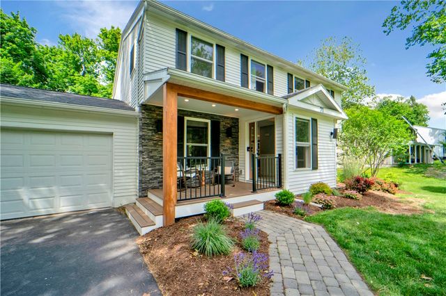 71 Brougham Drive, Penfield, NY 14526