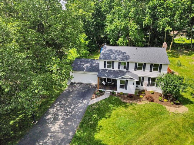 71 Brougham Drive, Penfield, NY 14526