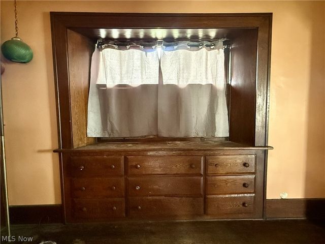 22 Brighton Drive, Akron, OH 44301