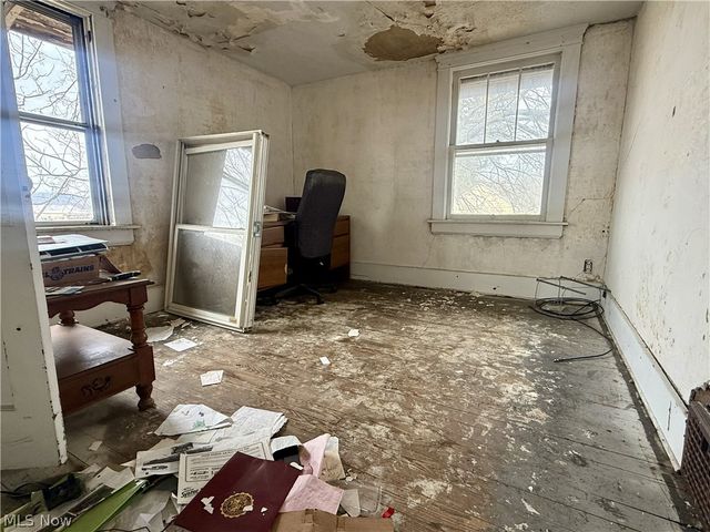 22 Brighton Drive, Akron, OH 44301