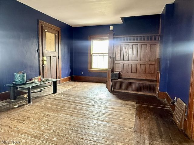 22 Brighton Drive, Akron, OH 44301