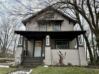 22 Brighton Drive, Akron, OH 44301