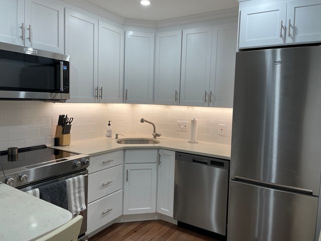 144 Commonwealth 9, Boston, MA 02116