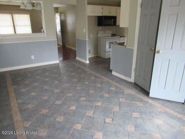 147 Orchid Ct, Louisville, KY 40229