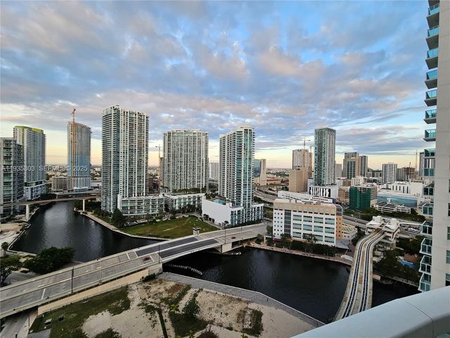41 SE 5th St 1517, Miami, FL 33131