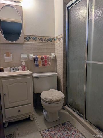 2590 Hackney Drive, Florissant, MO 63033