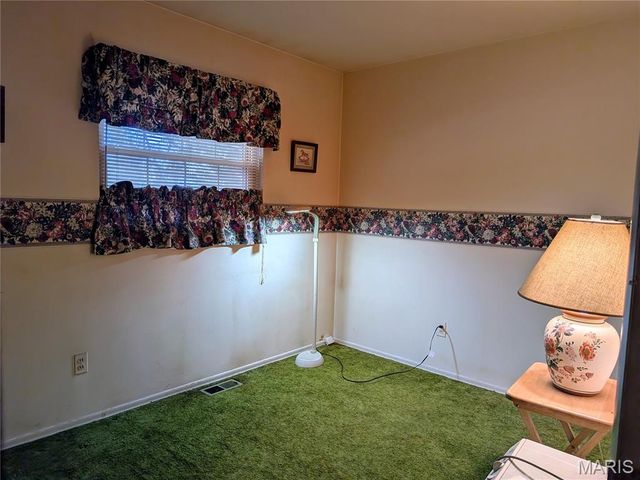 2590 Hackney Drive, Florissant, MO 63033