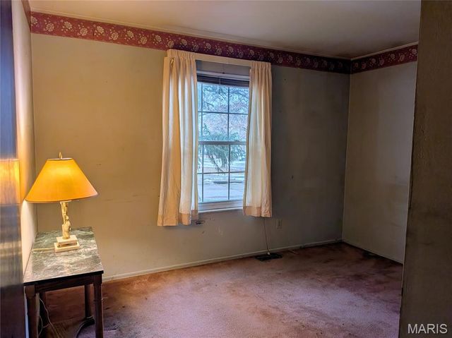 2590 Hackney Drive, Florissant, MO 63033