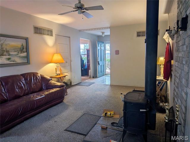 2590 Hackney Drive, Florissant, MO 63033