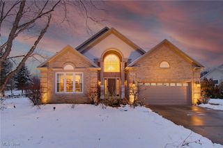 471 Troubadour Drive, Sagamore Hills, OH 44067