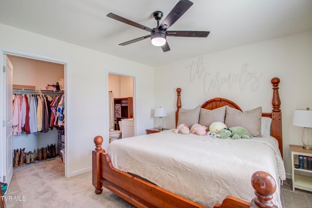 389 Arrowhead Drive, Johnson City, TN 37601