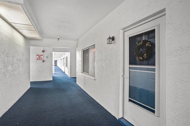 350 79TH AVENUE N 132, St Petersburg, FL 33702