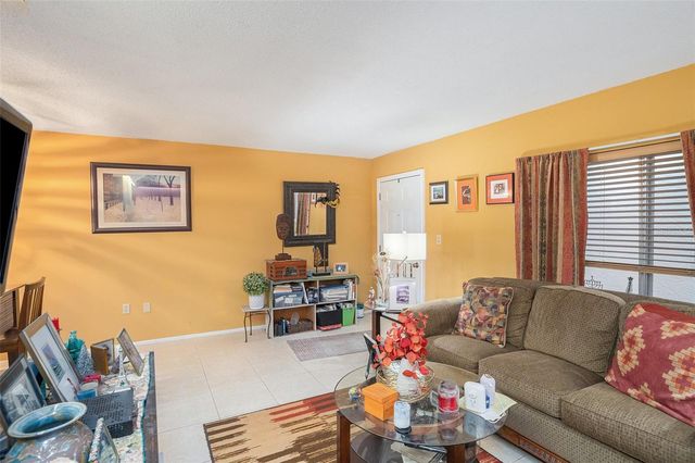 350 79TH AVENUE N 132, St Petersburg, FL 33702