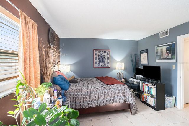 350 79TH AVENUE N 132, St Petersburg, FL 33702