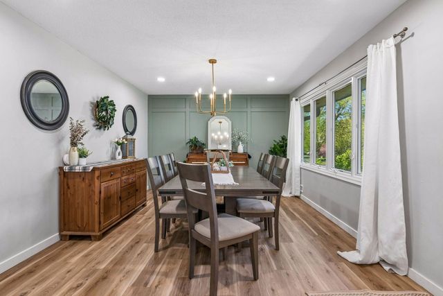 1105 Lakeview Drive, Burnsville, MN 55337